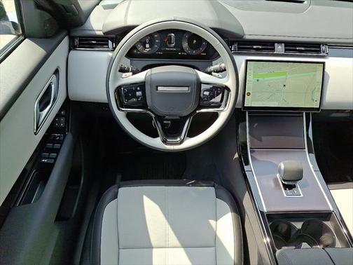 2026 Land Rover Range Rover Velar P250 SE R-Dynamic