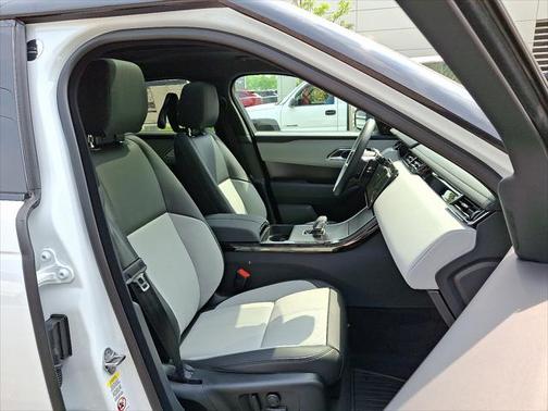 2026 Land Rover Range Rover Velar P250 SE R-Dynamic
