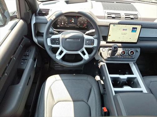 2025 Land Rover Defender 110 P500 X-Dynamic SE
