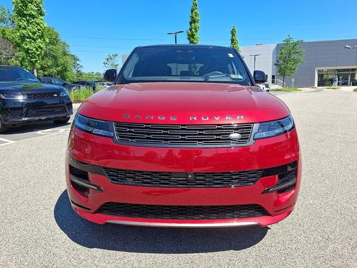 Firenze Red Metallic 2025 Land Rover Range Rover Sport SE