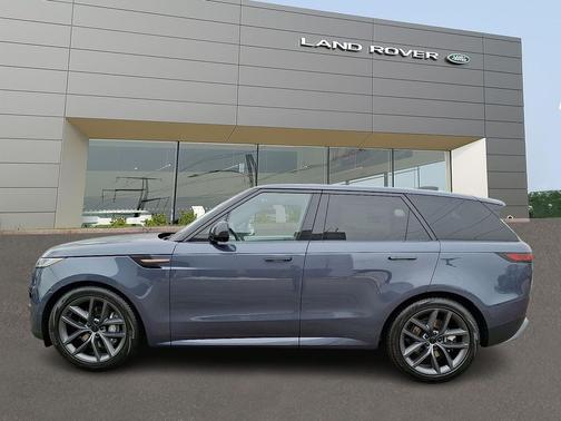 2026 Land Rover Range Rover Sport SE