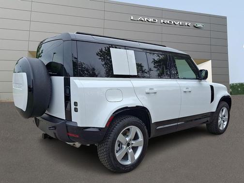 Fuji White 2026 Land Rover Defender P400 X-Dynamic SE
