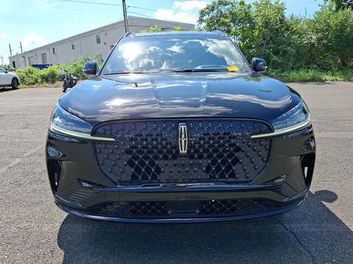 Infinite Black Metallic Clearcoat 2025 Lincoln Aviator Reserve AWD