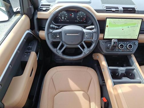 Fuji White 2026 Land Rover Defender X-Dynamic SE