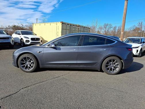 2020 Tesla Model 3 Standard Range