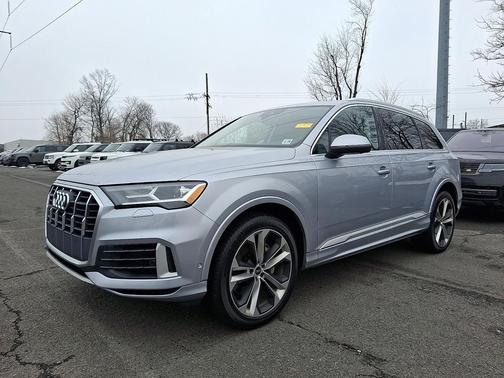2021 Audi Q7 55 Premium Plus