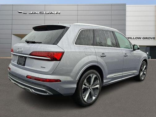 2021 Audi Q7 55 Premium Plus
