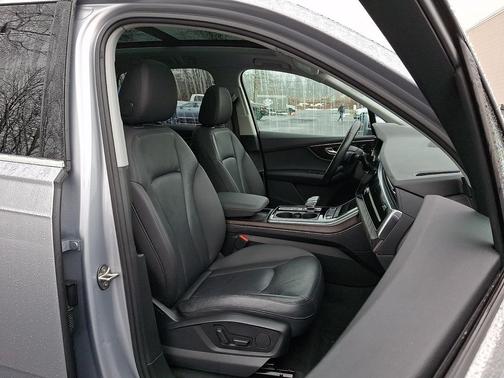 2021 Audi Q7 55 Premium Plus