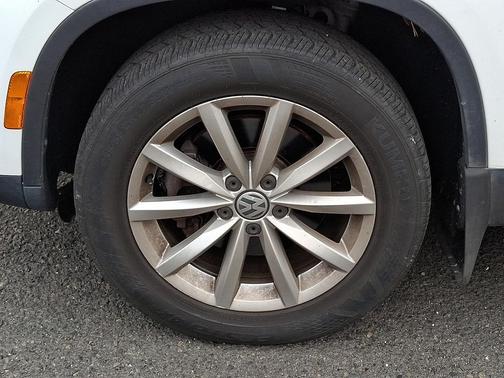 2017 Volkswagen Tiguan 2.0T Wolfsburg Edition