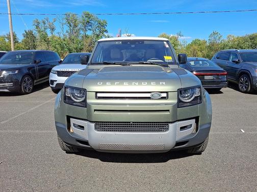 2023 Land Rover Defender 110 SE
