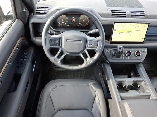 2025 Land Rover Defender 110 P300