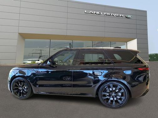 2025 Land Rover Range Rover Sport SE