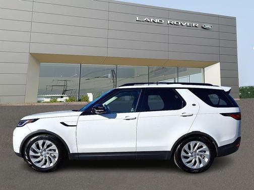 2024 Land Rover Discovery P300 S