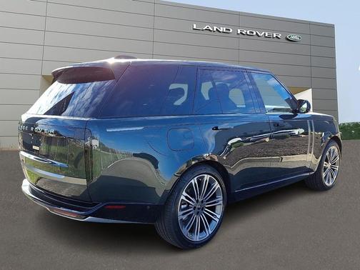 2025 Land Rover Range Rover P400 SE
