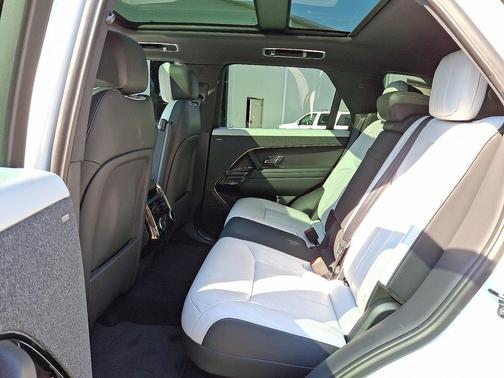 2024 Land Rover Range Rover Sport SE