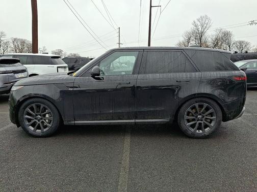 2024 Land Rover Range Rover Sport SE