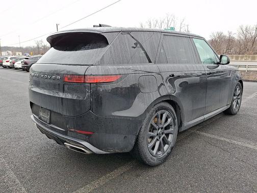 2024 Land Rover Range Rover Sport SE