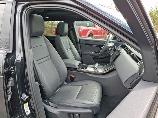 Santorini Black Metallic - 1AG 2026 Land Rover Range Rover Evoque Core S