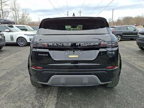 Santorini Black Metallic - 1AG 2026 Land Rover Range Rover Evoque Core S