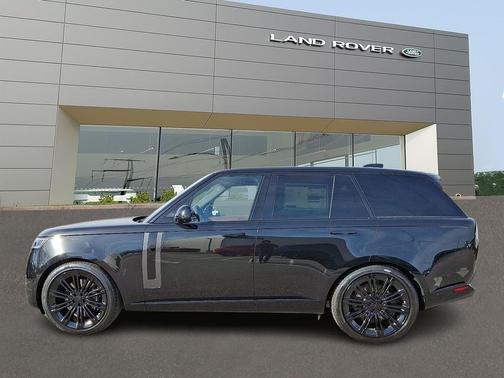 2026 Land Rover Range Rover P530 SE