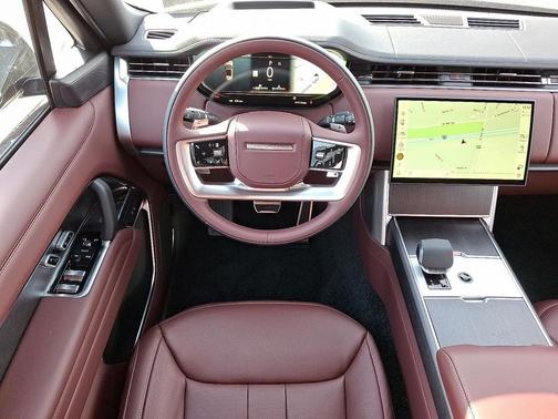 2026 Land Rover Range Rover P530 SE