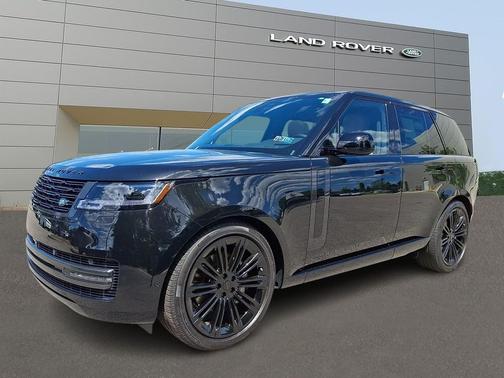 Santorini Black Metallic 2026 Land Rover Range Rover P400 SE