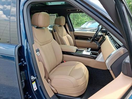 2025 Land Rover Range Rover P530 SE 7 Seat