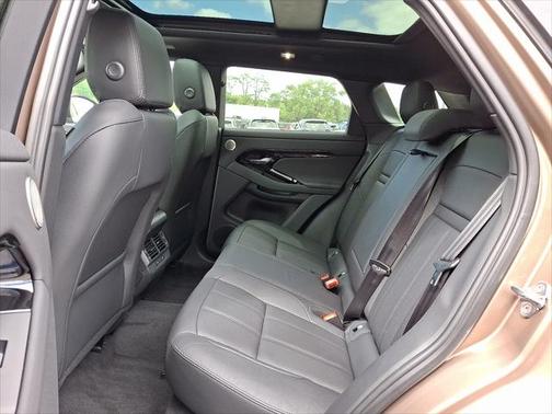 2026 Land Rover Range Rover Evoque Dynamic SE