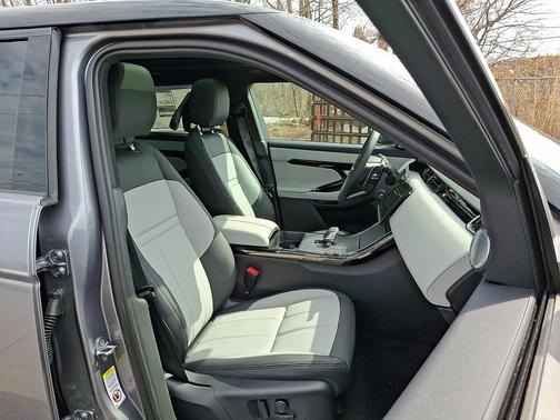 2026 Land Rover Range Rover Evoque Dynamic SE