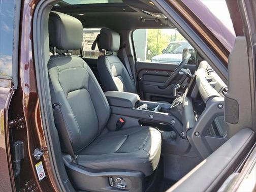 2025 Land Rover Defender 130 P300 S