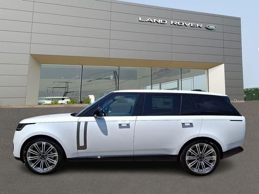 Ostuni Pearl Wht Prem Met 2026 Land Rover Range Rover P530 SE 7 Seat