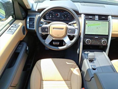 2025 Land Rover Discovery P360 Metropolitan Edition