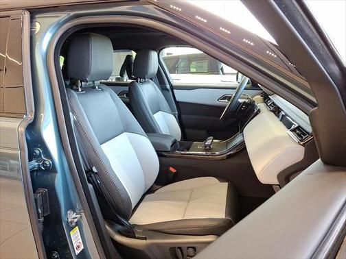2026 Land Rover Range Rover Velar P250 SE R-Dynamic