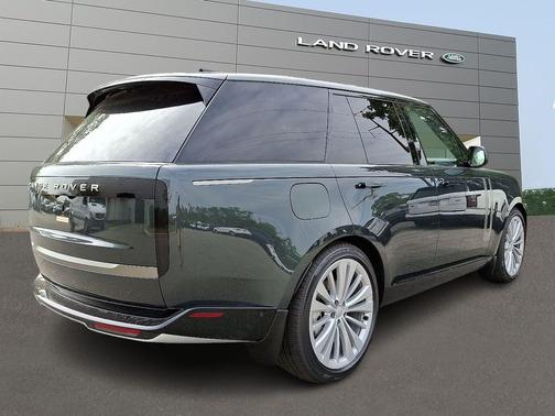 2025 Land Rover Range Rover P400 SE