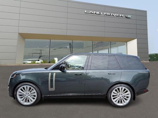 2025 Land Rover Range Rover P400 SE