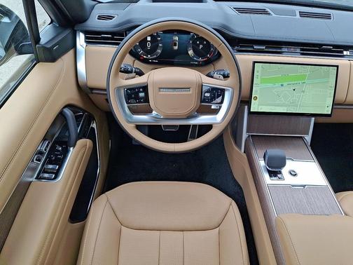 British Racing Green SV Bespoke Ultra Met Gloss 2026 Land Rover Range Rover P530 SE 7 Seat