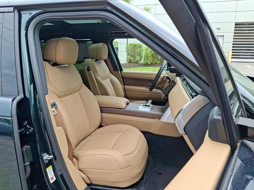 British Racing Green SV Bespoke Ultra Met Gloss 2026 Land Rover Range Rover P530 SE 7 Seat