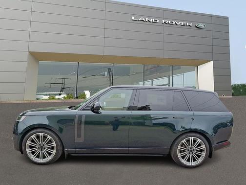 British Racing Green SV Bespoke Ultra Met Gloss 2026 Land Rover Range Rover P530 SE 7 Seat