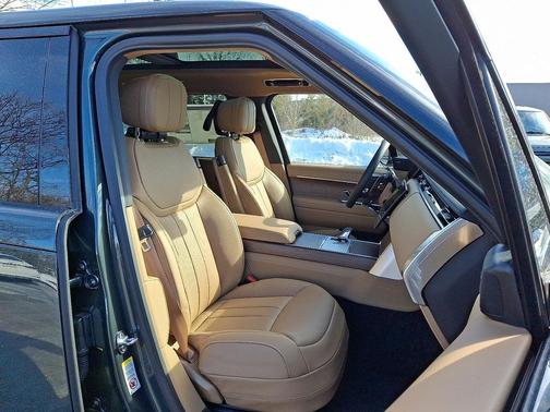 2026 Land Rover Range Rover P400 SE 7 Seat