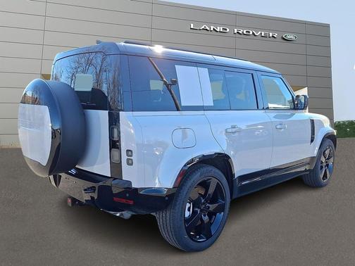 Borasco Grey Metallic 2026 Land Rover Defender P400 X-Dynamic SE