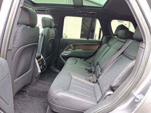 2023 Land Rover Range Rover P400 SE