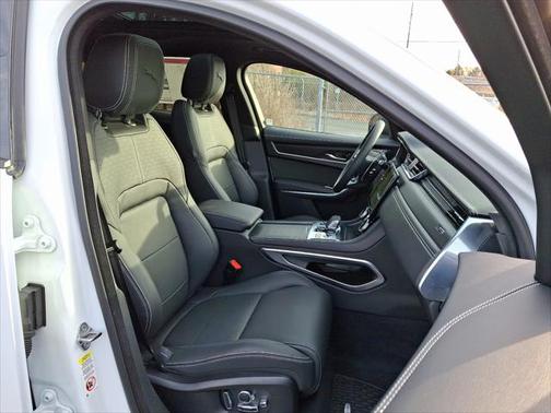 2025 Jaguar F-PACE R-Dynamic S P400 AWD Automatic