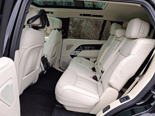 Santorini Black Metallic - 1AG 2026 Land Rover Range Rover P530 SE 7 Seat