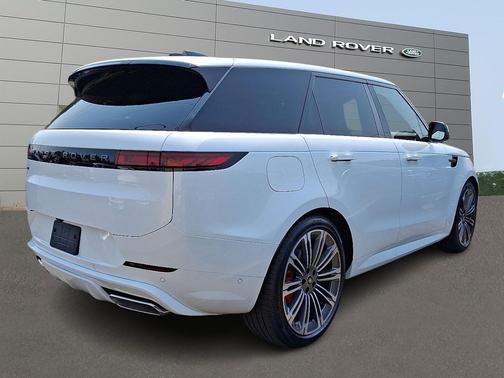 2025 Land Rover Range Rover Sport SE