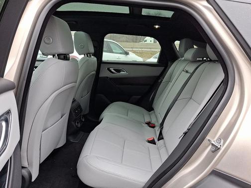 2026 Land Rover Range Rover Velar P250 SE R-Dynamic