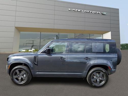 2025 Land Rover Defender 110 P300