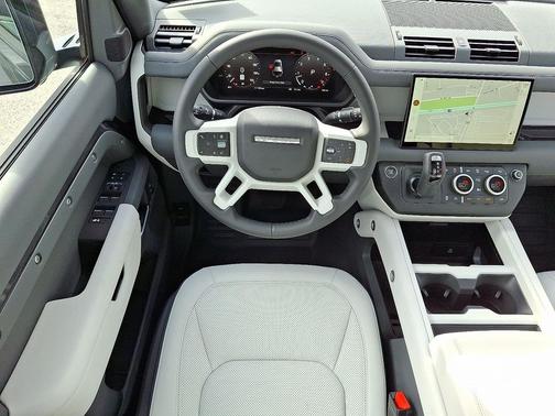 2025 Land Rover Defender 110 P300