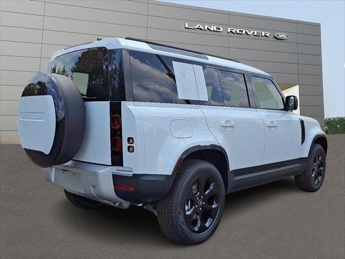 2025 Land Rover Defender 110 P300
