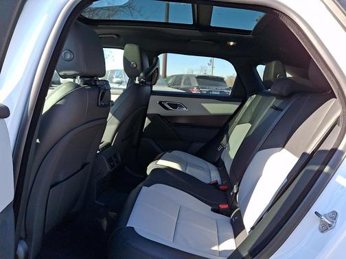 2026 Land Rover Range Rover Velar P250 SE R-Dynamic