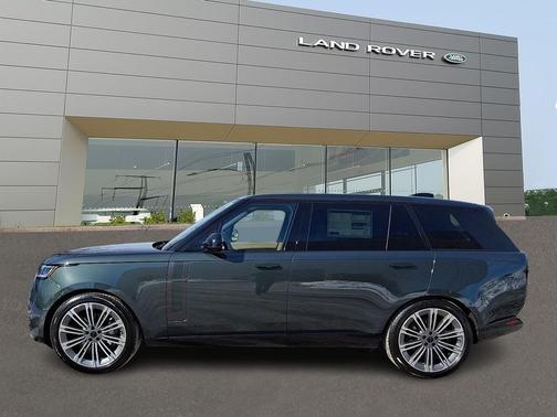 2026 Land Rover Range Rover P400 SE 7 Seat